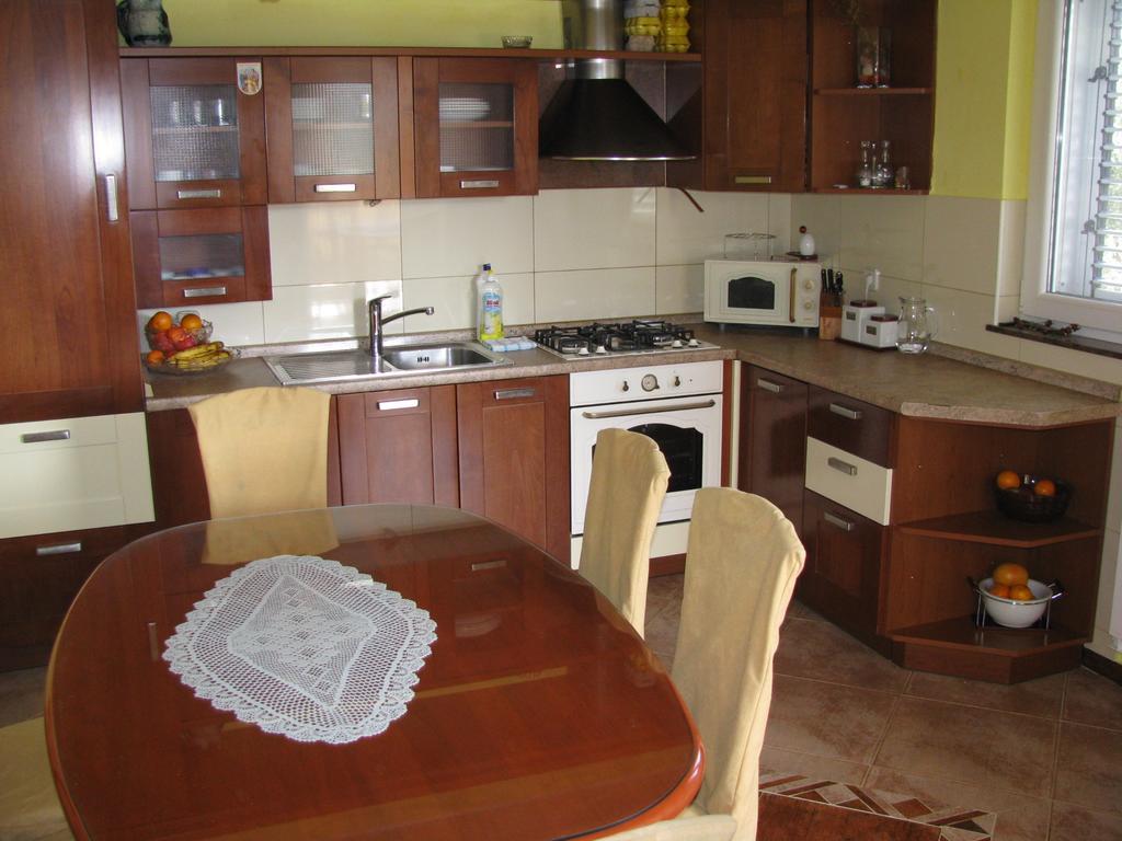 Apartment Megi Tribunj  Luaran gambar