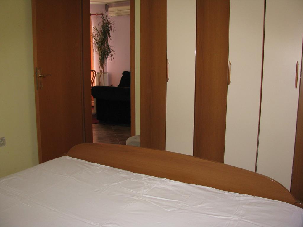 Apartment Megi Tribunj  Luaran gambar