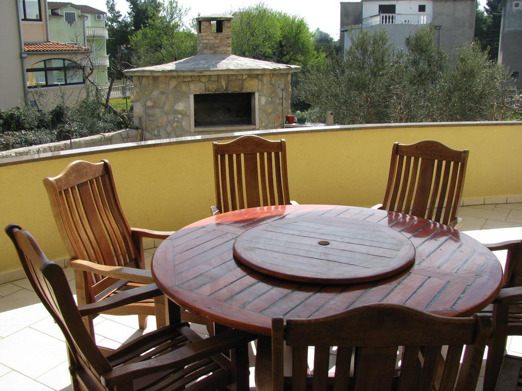 Apartment Megi Tribunj  Bilik gambar