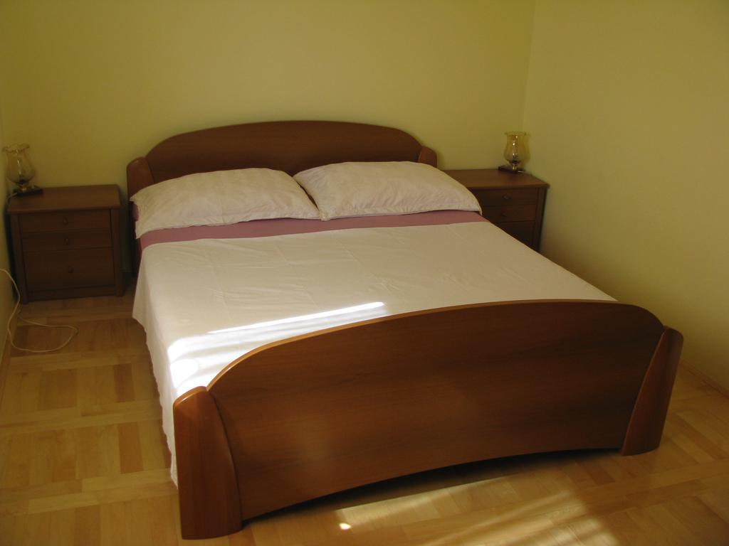 Apartment Megi Tribunj  Bilik gambar